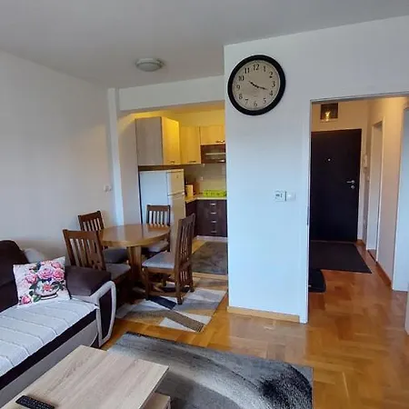 Apartment Rest *