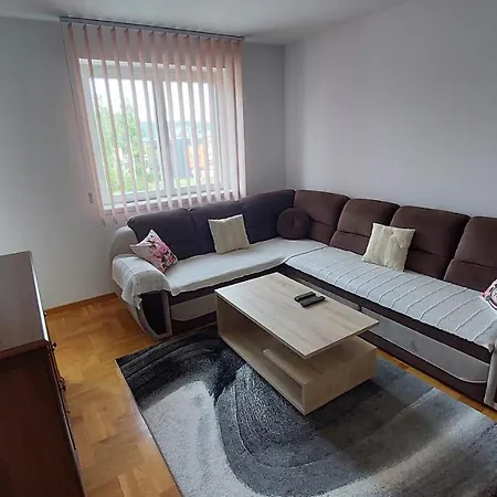 Apartment Rest Pale